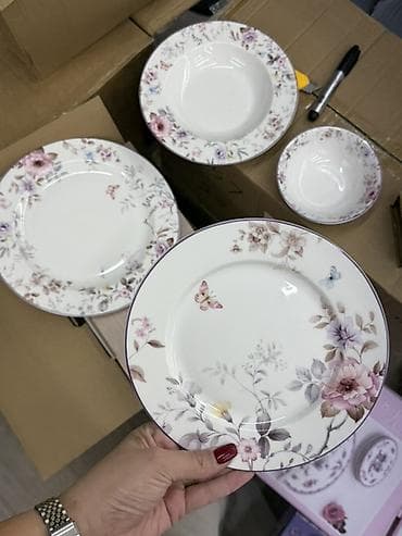 dish sets: Столовый набор из фарфора с цветочным узором - Комплектация на 8 — 1