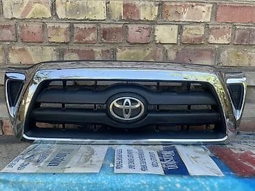Решетка радиатора Toyota Б/у, Оригинал