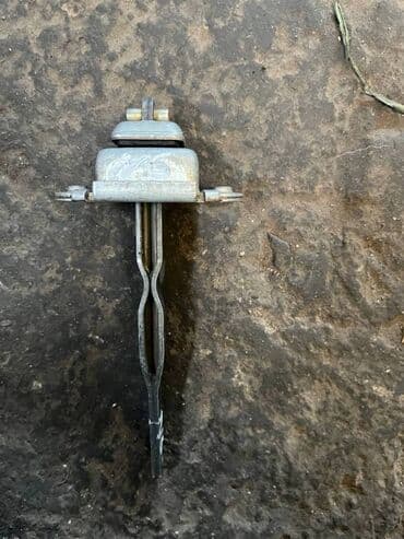 купить ниссан скайлайн в бишкеке: Nissan ограничитель двери, Ниссан дверной ограничитель. Ограничитель — 1