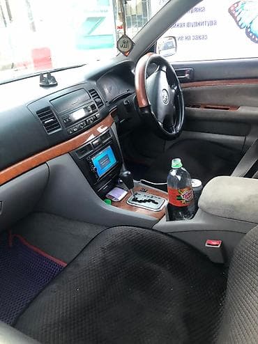 Toyota Mark II: 2004 г., 2 л, Автомат, Газ, Седан