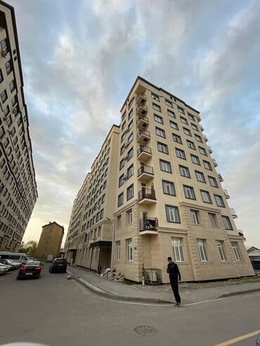 ниже рыночных: Продаю Магазин В жилом доме, 162 м², ПСО (под самоотделку), Утеплен, 1 этаж — 19