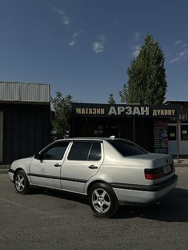 mini itx: Volkswagen Vento: 1993 г., 1.8 л, Седан — 9