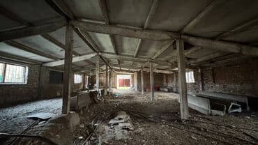 продажа дома в токмаке: Сдаю в аренду производственное помещение или кошару 280 м2., без — 3