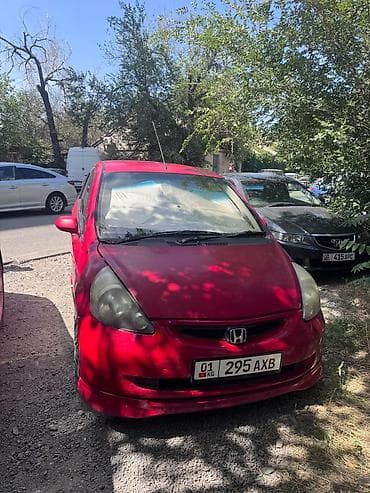 Honda Fit: 2001 г., Хэтчбэк