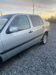дом обмен на авто: Volkswagen Vento: 1993 г., Седан — 8