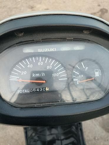скутер продажа: Тип скутера Suzuki, 125 куб. см, Бензин, Б/у — 2