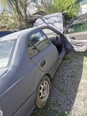 запчасти хундай аксент: Hyundai Accent седан На Разбор(около 2000‑х годов), синий цвет, 4 — 3