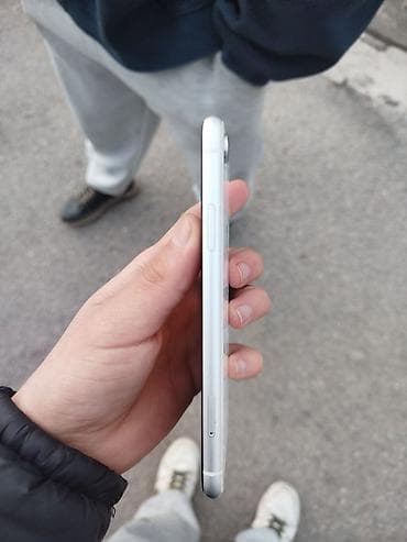 samsung fold3: IPhone Xr, Б/у, 64 ГБ, White Titanium, 78 % — 2