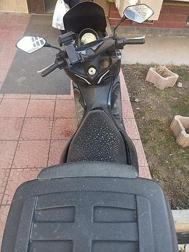 скутер акумлятор: Макси-скутер 180 куб. см, Бензин, Б/у — 5