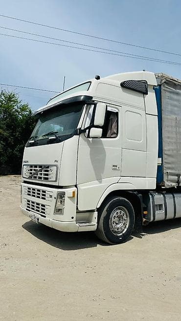 Тягач, Volvo, Тентованный