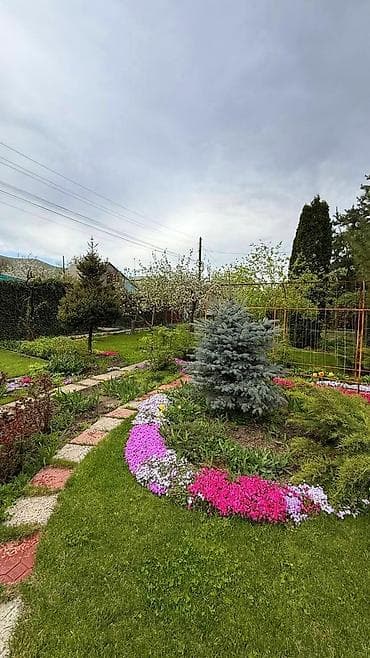 коттедж на иссык куле продажа: Продаётся стильный 2-этажный дом за городом, с. Беш-Кунгей Дачный — 2