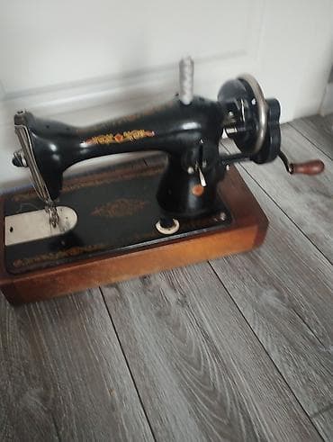 двигатель на швейную машинку: Швейная машина ручного привода (ретро) - Классическая чугунная голова — 1