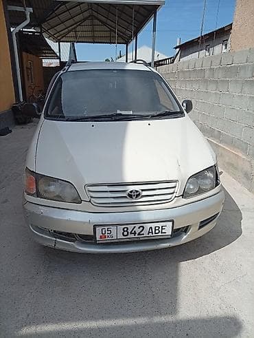 ф 10: Toyota Ipsum: 2000 г., Универсал — 3