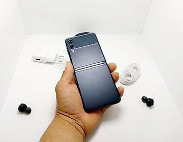 адаптер: Samsung Galaxy Z Flip 3, Б/у, 128 ГБ, цвет - Черный, 1 SIM, 2 SIM, eSIM — 3
