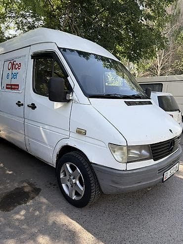 кемпер: Легкий грузовик, Mercedes-Benz, Дубль, 3 т, Б/у — 2