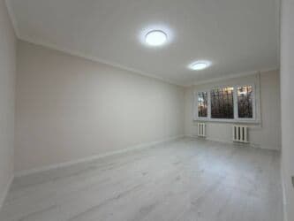 срочно продам 1 комнатную квартиру рядом просп жибек жолу бишкек: 1 комната, 32 м², 104 серия, 1 этаж, Косметический ремонт — 3