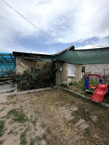 жер маян: 🏡 В Сокулуке в селе Маловодное продается дом Участок — 12 соток Дом — 3