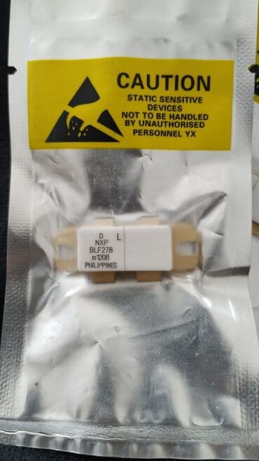 телефон плата: Транзисторы 2 шт
новые в упаковке
для электрооборудования — 2