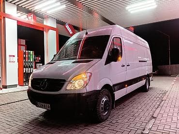 kia corento: Легкий грузовик, Mercedes-Benz — 2