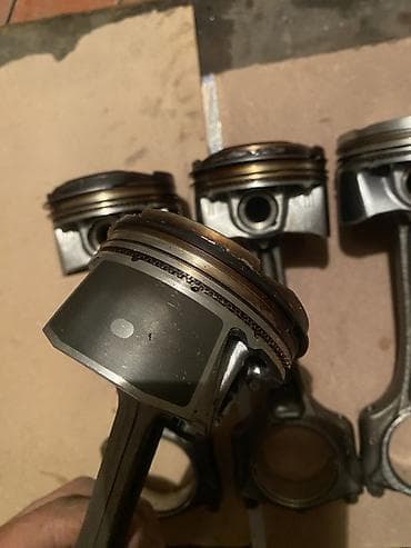 маховик гольф 3: Поршни Changan Б/у, Оригинал — 5