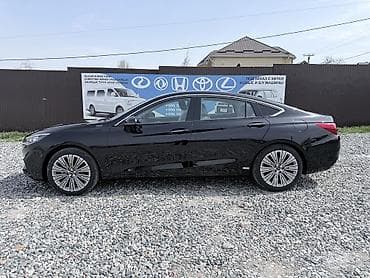 tayota progres: Hong qi H5 Дата выпуска: декабрь 2022 г. Пробег нового автомобиля: 0 — 2