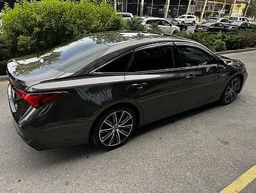 автомобиль на обмен: Toyota Avalon: 2019 г., 2.5 л, Вариатор, Гибрид, Седан — 4
