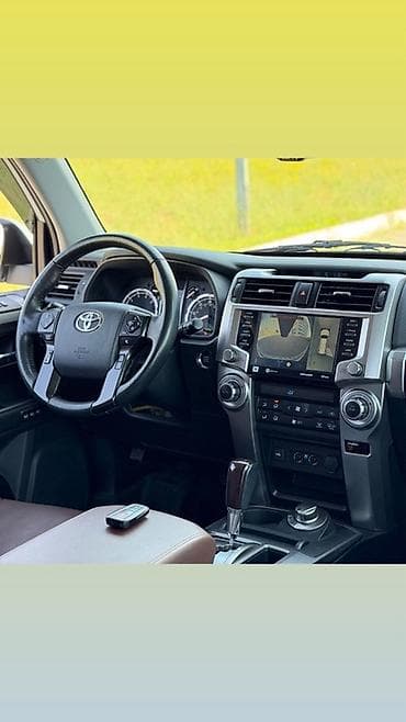 мото для путешествий: Toyota 4Runner: 2023 г., 4 л, Автомат, Бензин, Внедорожник — 7