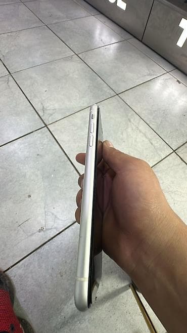 IPhone Xr, Б/у, 128 ГБ, White Titanium, 73 %
