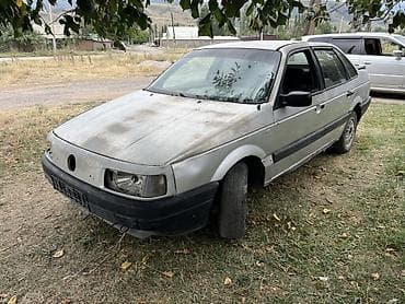 Volkswagen Passat: 1988 г., 1.8 л, Механика, Бензин, Седан — 3