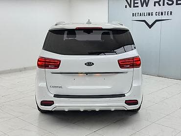 киа минивен: Kia Carnival: 2019 г., Минивэн — 4