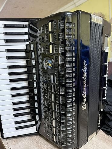 Музыкальные инструменты: Вельтмейстер метеор. Размери 7/8. Абалы почти жаңы,клавищанын — 8