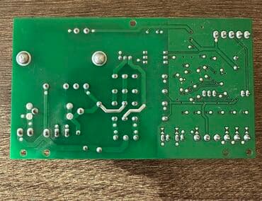 плата управления: Продаю плату управления для шлагбаума. Состояние — 3