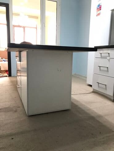 столешницы в ванную на заказ: Продаю Островок. Турецкий белый акрил. Чёрный Столешница — 1