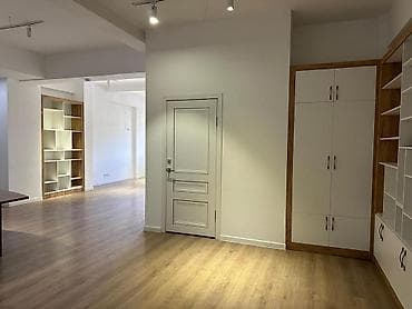 Аренда коммерческой недвижимости: Аренда офисов, 83 м², В жилом комплексе — 2