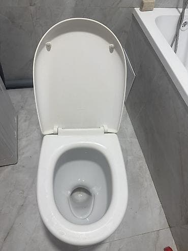 стойка для ванночки: Унитаз с бачком. - Напольная модель, классическая чаша овальной — 1