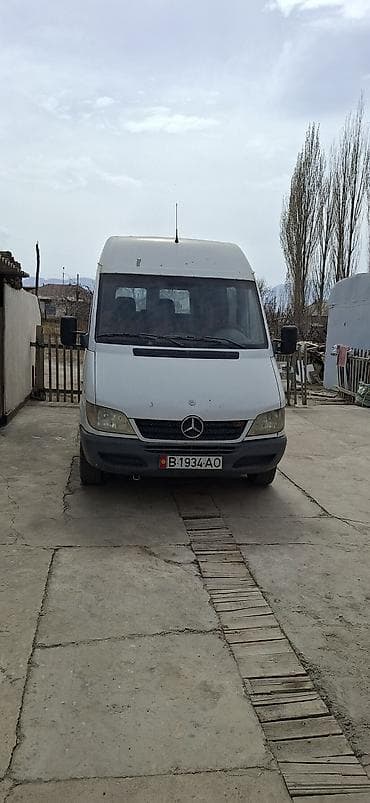 Легкий грузовик, Mercedes-Benz at lalafo.kg Легкий грузовик, Mercedes-Benz