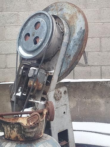 Бизнес үчүн жабдуулар: Бетон аралаштыргыч Чоң (300 л ашык) — 4