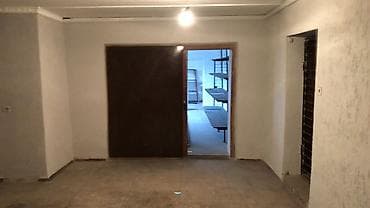 Бөлмөлөр: Дүкөн, Турак үйдө, 30 м² Иштебеген, Жабдууларсыз, Ремонту менен, Суу, Жылытуу, Электр жарыгы, Кирүү өзүнчө — 5