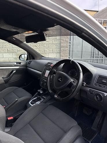 legasi b4: Volkswagen Golf V: 2004 г., 2 л, Типтроник, Бензин, Хэтчбэк — 7