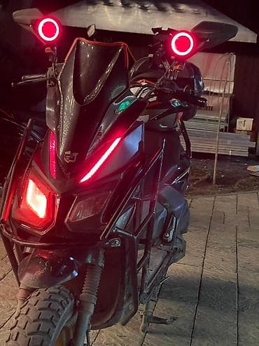 r: 150 куб. см, Бензин, Б/у — 3