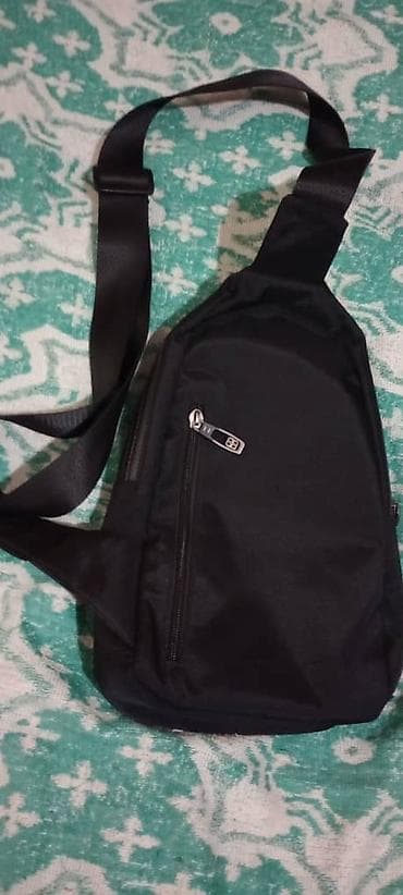 сумка мектеп: Сумка через плечо (слинг), черная. обсалю но новая - Компактный — 1