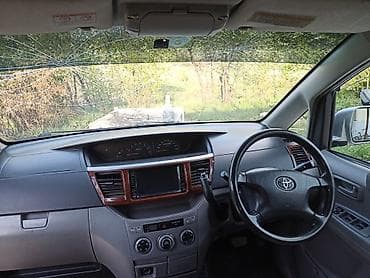 вокси ноах: Toyota Noah: 2003 г., 2 л, Автомат, Бензин, Минивэн — 5