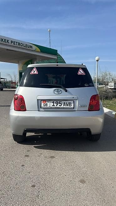 Toyota: Toyota Ist: 2004 г., 1.3 л, Автомат, Бензин, Хетчбек — 4