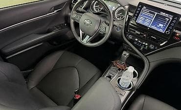 барта: Toyota Camry: 2023 г., Автомат, Бензин, Седан — 6
