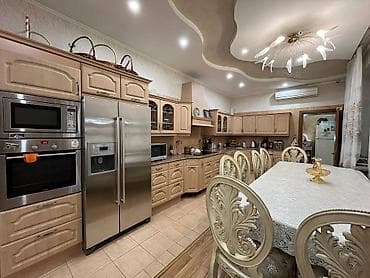 дом асабняк: Продаю 2х этажный особняк в центре города Площадь 370 м2 Площадь — 9