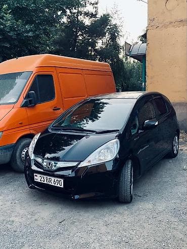 g comp: Honda Fit: 2013 г., Автомат, Бензин, Хэтчбэк — 2