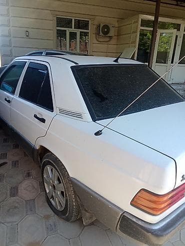 w211 5: Mercedes-Benz 190: 1990 г., 2 л, Механика, Дизель, Седан — 2