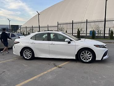 camry 2015: Toyota Camry: 2021 г., 2.5 л, Вариатор, Гибрид, Седан — 4
