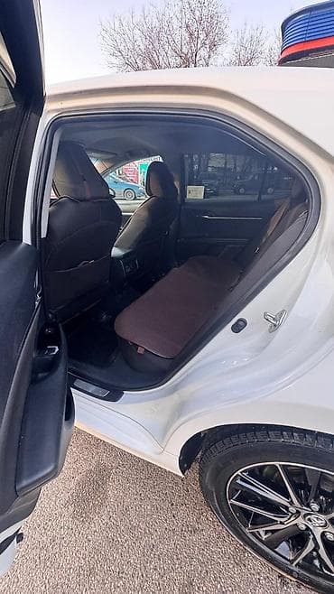 santa fe: Toyota Camry: 2018 г., 2 л, Автомат, Бензин, Седан — 10