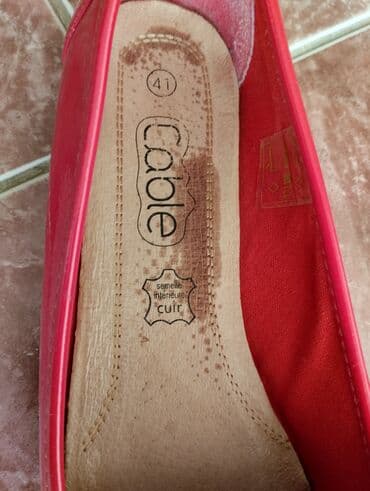 срочно продаю в связи с переездом: Продаю почти новые туфли из Европы — 3